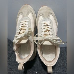 Tory Burch GOOD LUCK TRAINER, in French Pearl/Dulce De Leche/Biscotti. LIKE NEW!